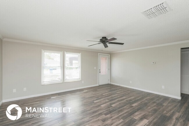 Building Photo - 7829 Glencoe Dr