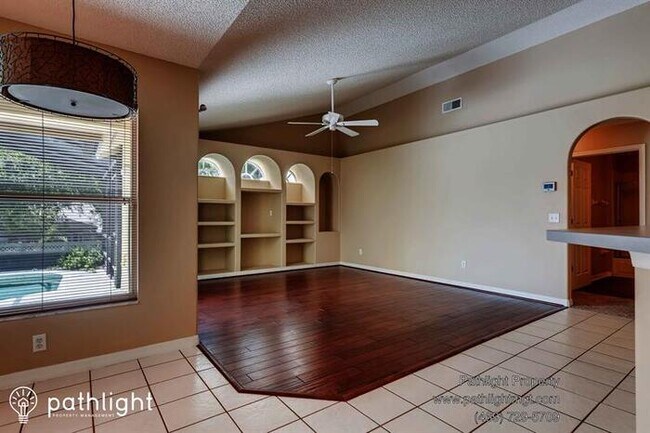 Building Photo - 878 High Pointe Cir, Minneola, FL, 34715