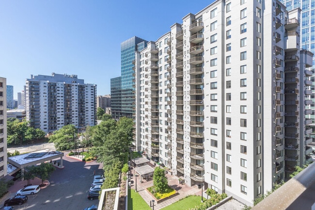 Foto del edificio - 1221 S Eads St