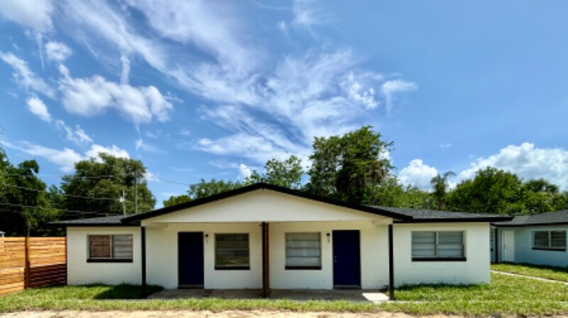 Foto principal - 1007 37th St NW