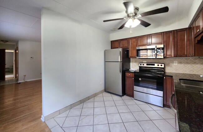 Foto del edificio - 426 Wesley Ave