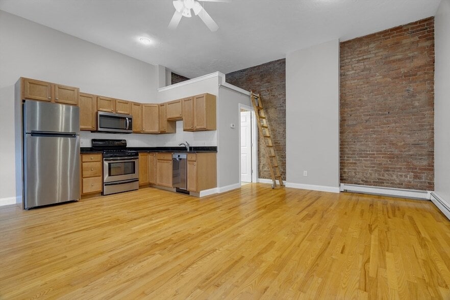 Primary Photo - 59 Partridge Ave