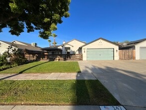 Building Photo - 147 N Burgan Ave