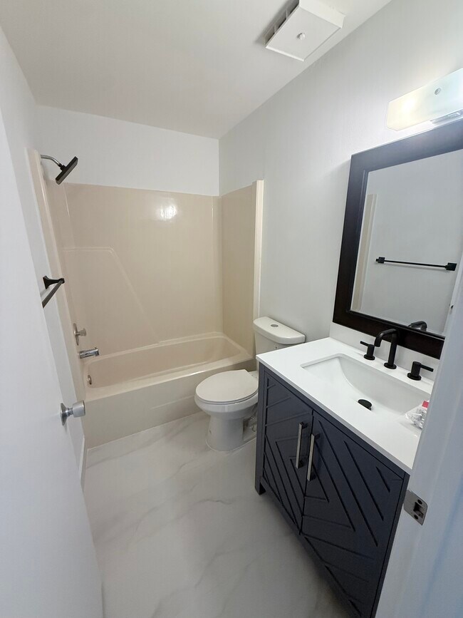 Fotografía del edificio - 22124 Palms Way