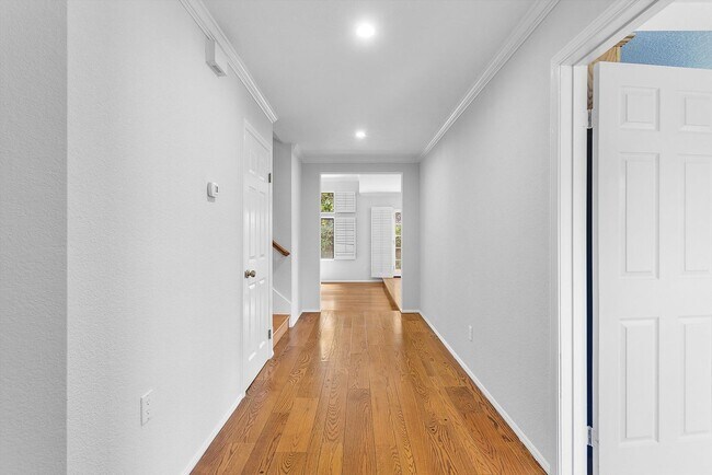 Building Photo - 61 Purcell Dr