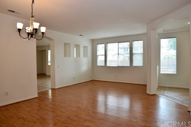 Building Photo - 13059 Scarborough Ave