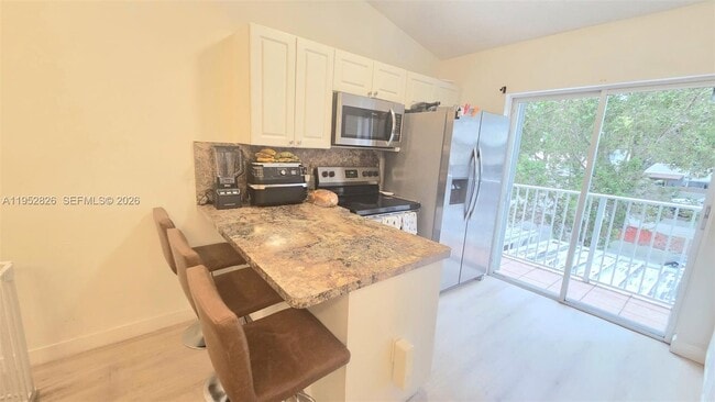 Building Photo - 7911 SW 152nd Ave