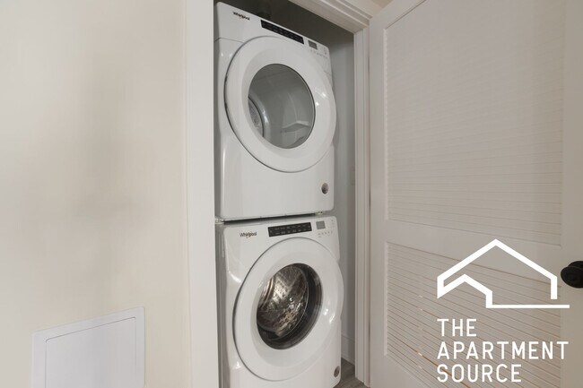 Foto del edificio - 1402 W Belden Ave