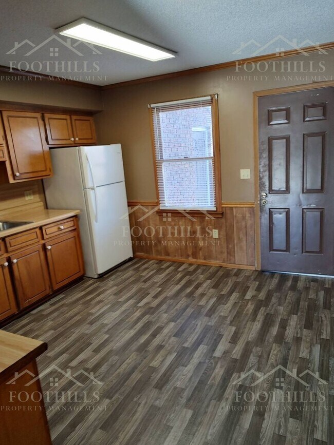 Building Photo - 118 New Prospect Church Rd