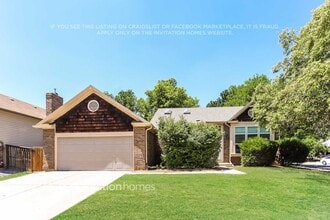 Building Photo - 4443 Biscay St