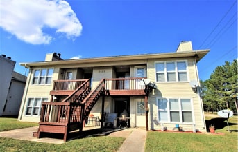 Building Photo - 2422 Wynterhall Rd SE