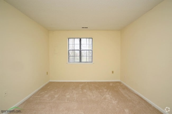 Bedroom - Crystal Village Apartments