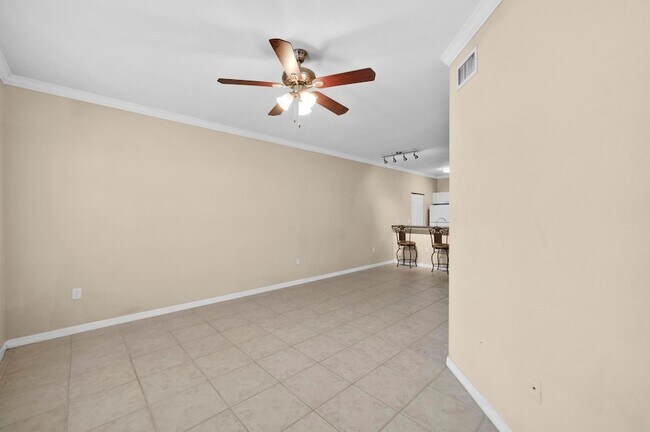 Foto del edificio - 390 SE Rogers Ct
