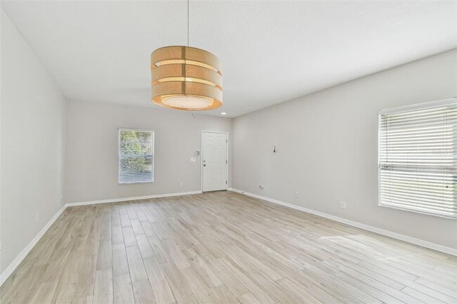 Building Photo - 16227 Swan View Cir