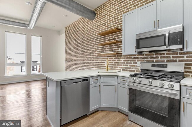 Foto del edificio - 2401 Frankford Ave