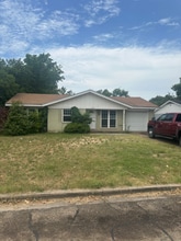 Building Photo - 1200 La Porte Dr