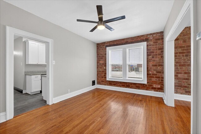 Building Photo - 4636 Shenandoah Ave