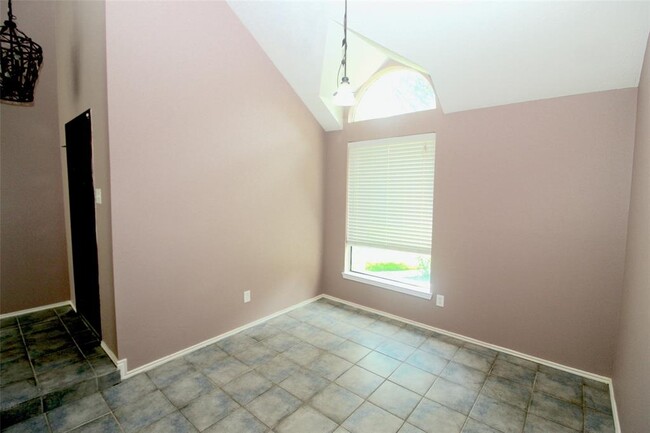 Foto del edificio - 3515 Woodmere Ln