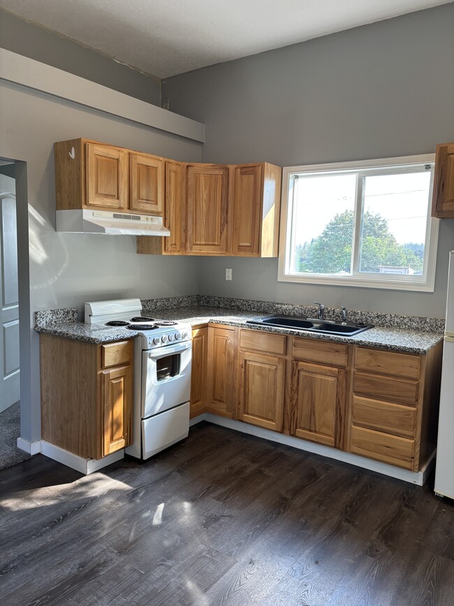 Building Photo - 3831 Duplex Ct SE