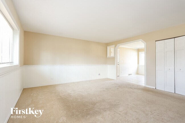 Foto del edificio - 15059 Highland Ave