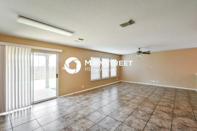 Foto del edificio - 3 Bedroom Pet-Friendly Home in San Antonio...