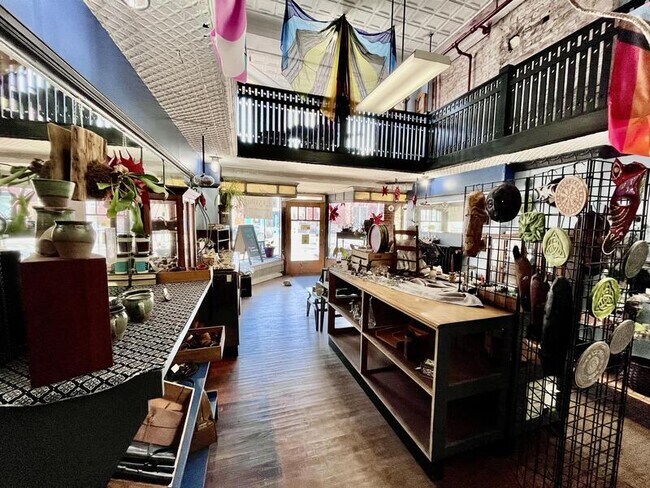 Foto del edificio - 3411 California Ave