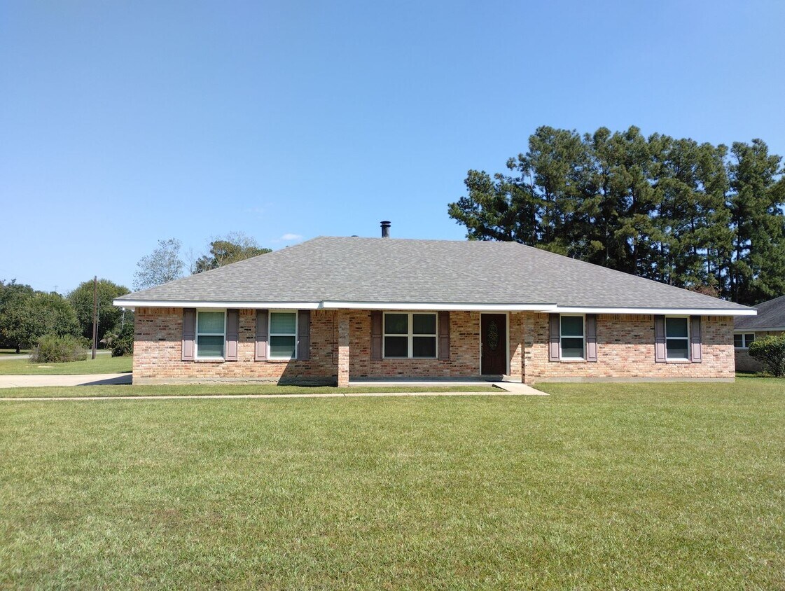Primary Photo - 1670 Glendale Rd