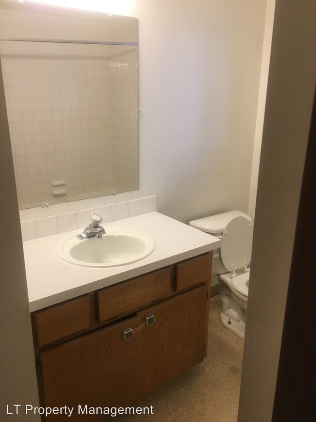 Foto del edificio - 3222 N Madison St