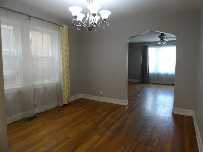 Building Photo - 1410 Maple Ave