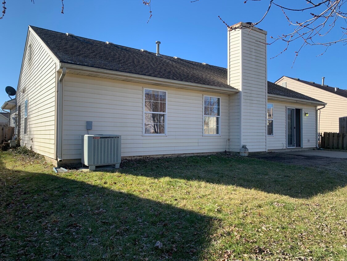Building Photo - 1220 Billy Dr