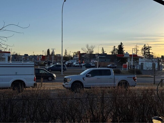 Photo du bâtiment - 80 Falsby Ct NE