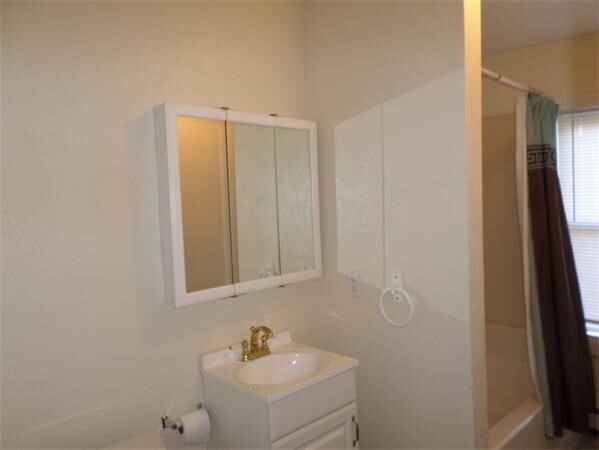 Foto del edificio - 701 N Main St