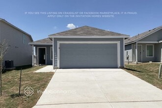 Building Photo - 3728 Axis Hl St