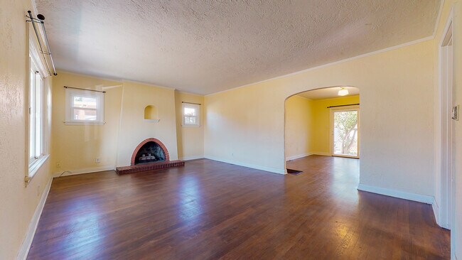 Building Photo - 1400 N Dominion Ave