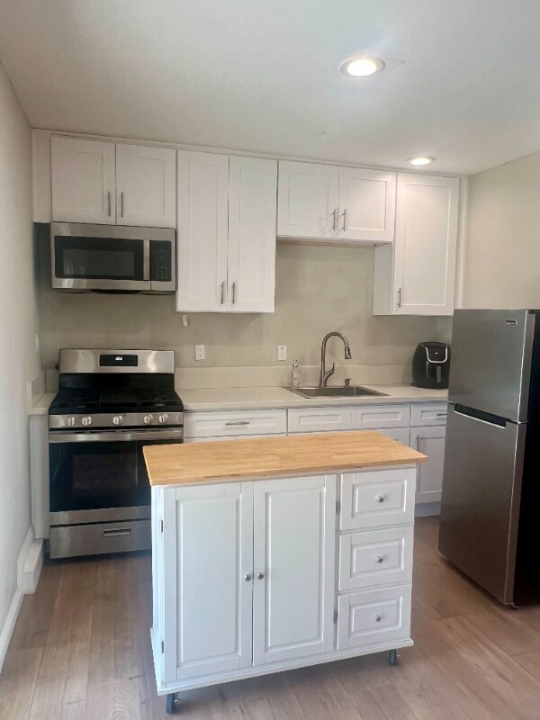 Foto principal - 5385 Howard St