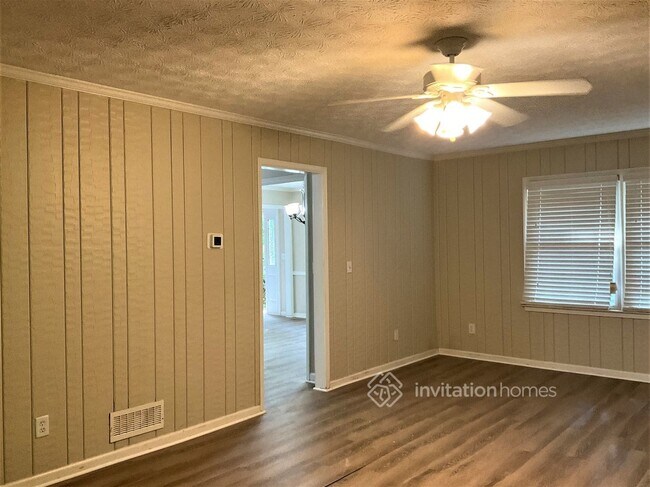 Building Photo - 4641 Waterford Ct