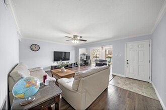 Building Photo - 12633 Memorial Dr