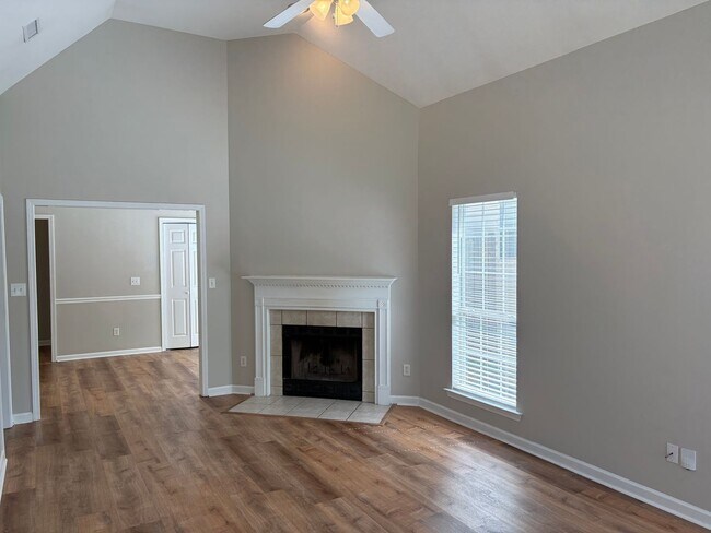 Foto del edificio - 3bed/2bath Available Now!