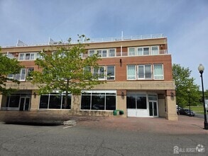 Building Photo - 368 Rector St