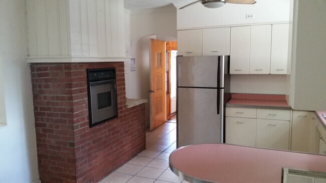 Building Photo - 115 Prospect St