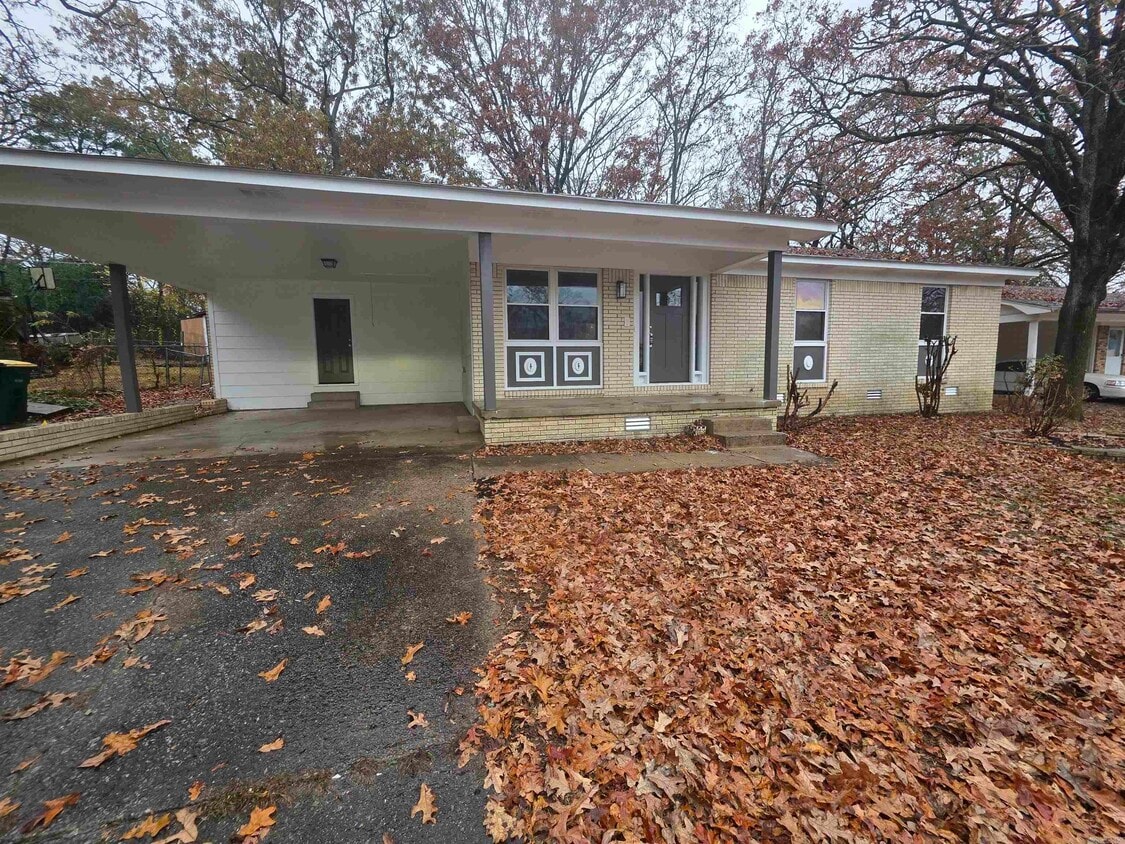 Foto principal - 109 S Longfield Ave