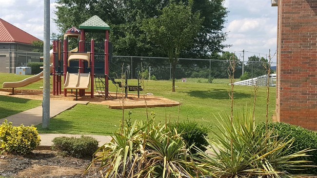 Building Photo - 3 br, 1 bath Apartment - GardenWalk of Ozark