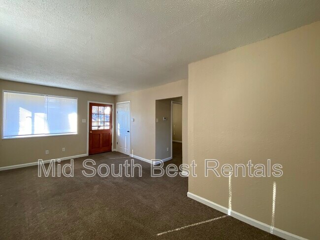 Building Photo - 2458 Joy Ln