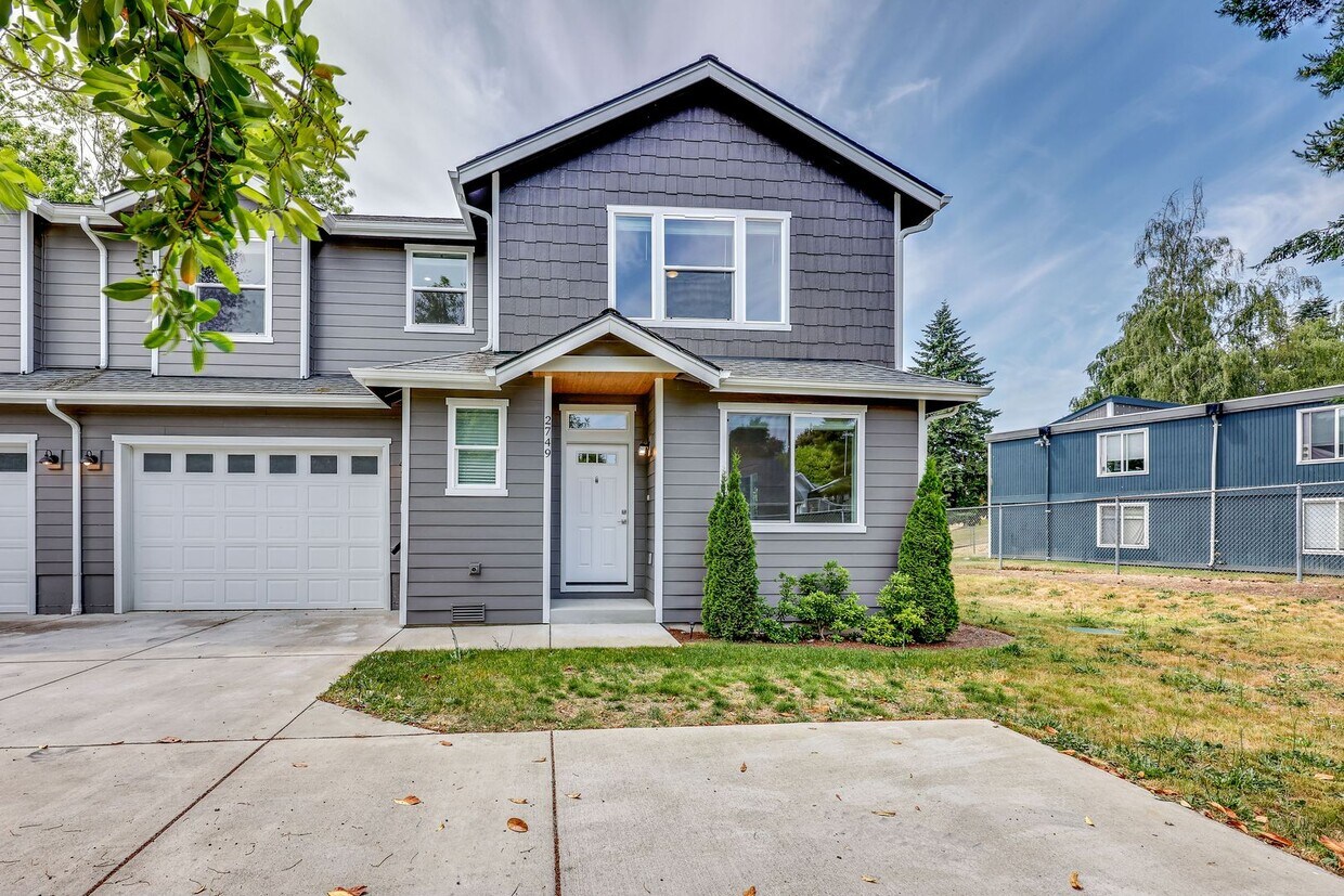 Foto principal - 2749 Callahan Dr