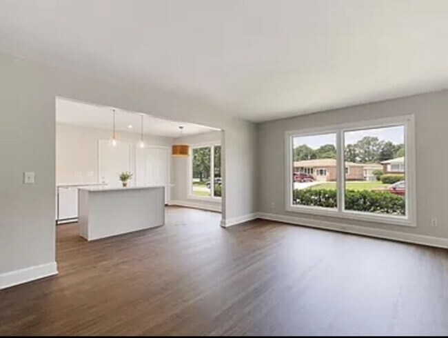 Foto del edificio - 3 Bedroom 2 Bath House in Memminger Hall - West Ashley