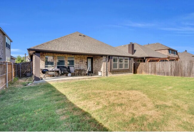 Building Photo - 1129 Snowy Owl Dr