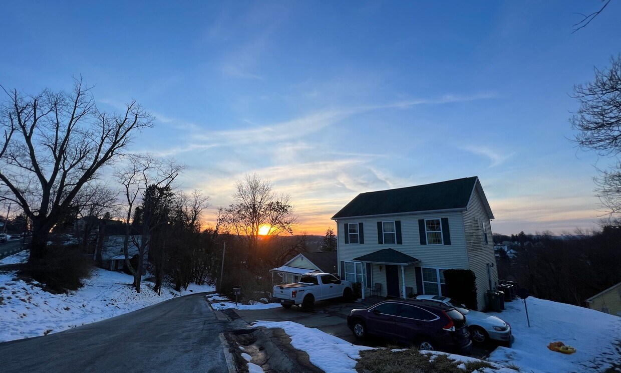 917 Snider St, WV 26505 House Rental in WV