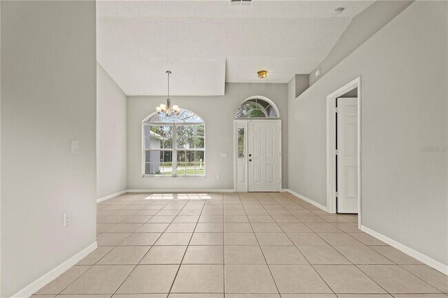 Foto del edificio - 145 Pompei Dr