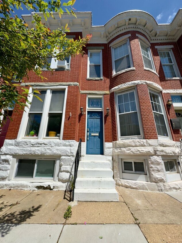 Foto principal - Charming 2Bed/2.5Bath in Carroll Camden
