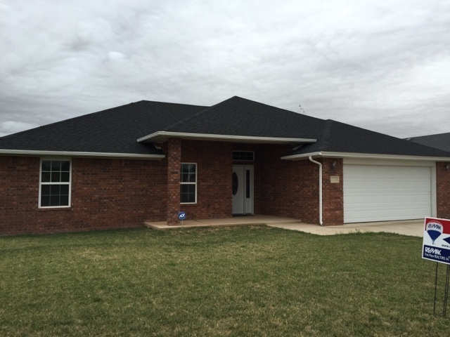 Foto del edificio - BRICK HOME IN NORTHEAST CLOVIS NEAR MESA S...